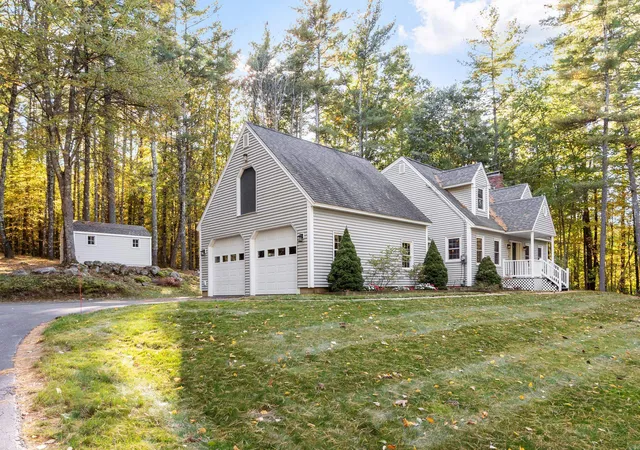 Photo 2 of Sale Pending at 94 Bunker Hl Rd, Auburn, NH 03032 | MLS# 5113294 | Listing updated on 2026-10-12