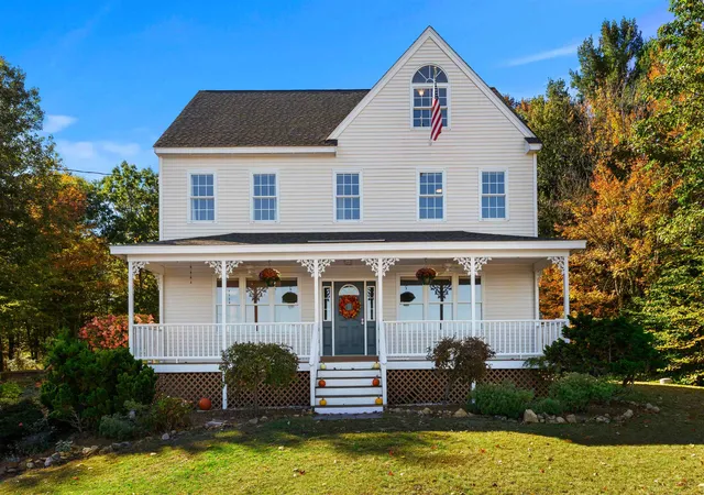 Photo 1 of Single family home for sale at 92 Grandview Dr, Weare, NH 03281 | MLS# 5113314 | Listing updated on 2026-10-14