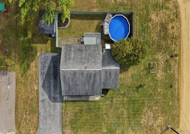 Photo 3 of Single family home for sale at 13 Carr St, Franklin, NH 03235 | MLS# 5113323 | Listing updated on 2026-10-08