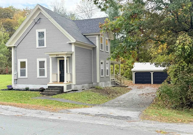 Photo 1 of Single family home for sale at 25 Winter St, Newport, NH 03773 | MLS# 5113363 | Listing updated on 2026-10-15