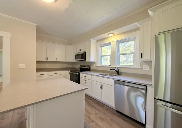 Photo 4 of Single family home for sale at 25 Winter St, Newport, NH 03773 | MLS# 5113363 | Listing updated on 2026-10-15