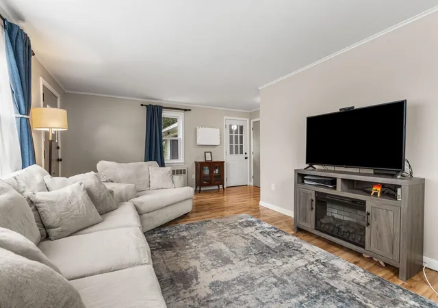 Photo 1 of Single family home for sale at 9 Taylor St, Laconia, NH 03246 | MLS# 5113407 | Listing updated on 2026-10-20