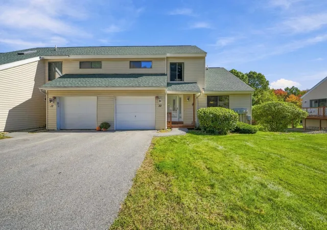 Photo 1 of Townhouse for sale at 10 Ironwood Ln, Atkinson, NH 03811 | MLS# 5113410 | Listing updated on 2026-10-28