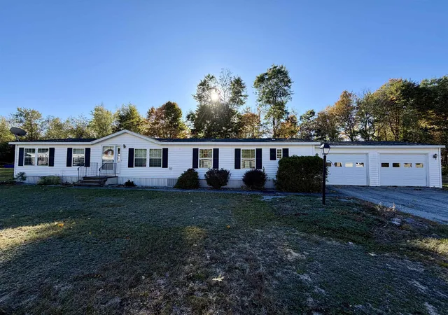 Manufactured home for sale at 247 Fire Pond Rd, Hopkinton, NH 03229 | MLS# 5113423