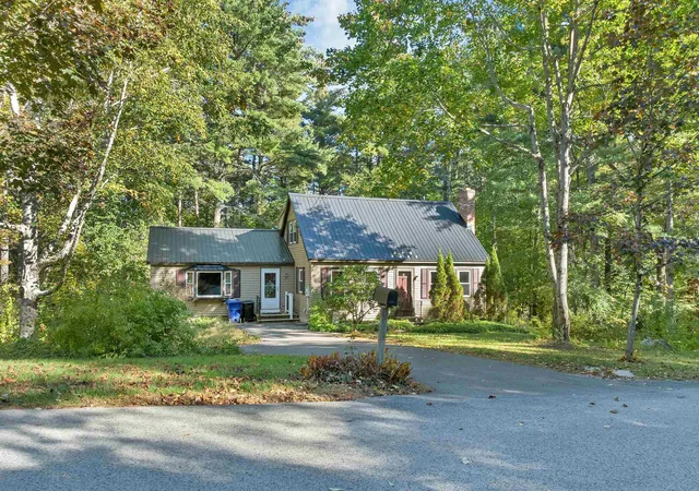 Photo 1 of Single family home for sale at 37 Beechwood Rd, Hudson, NH 03051 | MLS# 5113447 | Listing updated on 2026-10-24
