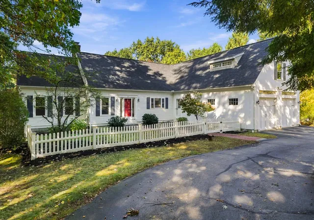 Photo 1 of Single family home for sale at 36 Colonel Daniels Dr, Bedford, NH 03110 | MLS# 5113454 | Listing updated on 2026-10-27
