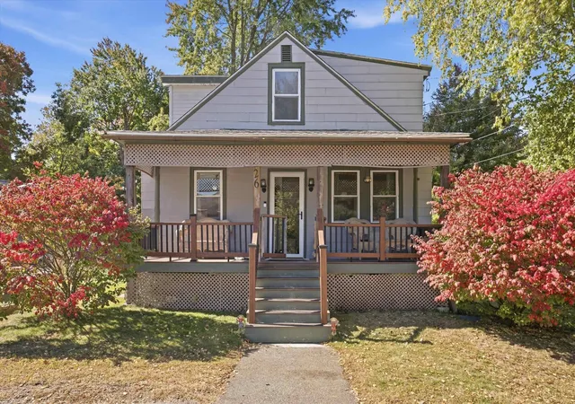 Photo 1 of Single family home for sale at 26 College Rd, Manchester, NH 03102 | MLS# 5113460 | Listing updated on 2026-10-23