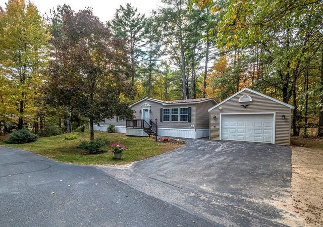Photo 1 of Manufactured home for sale at 36 Cardinal Way, Center Conway, NH 03813 | MLS# 5113464 | Listing updated on 2026-10-24