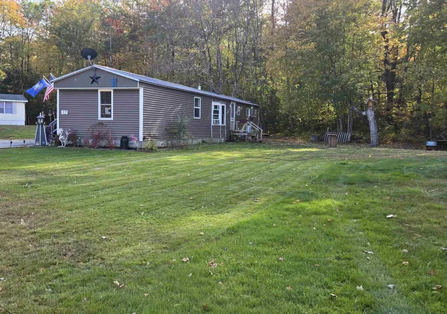 Photo 3 of Manufactured home for sale at 862 Mayhew Turnpike #12, Bristol, NH 03222 | MLS# 5113468 | Listing updated on 2026-10-14