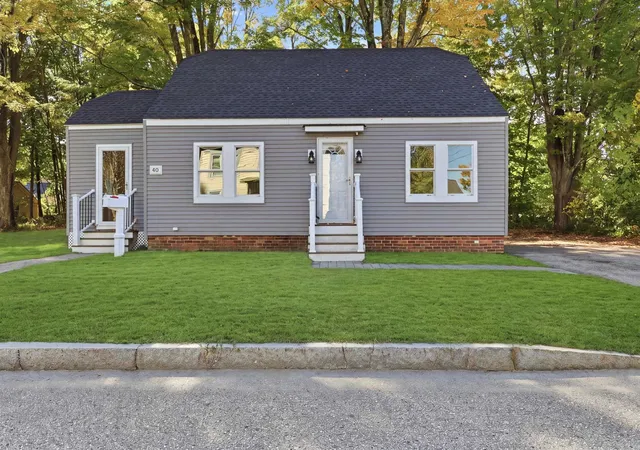 Photo 1 of Single family home for sale at 40 Grove St, Rochester, NH 03868 | MLS# 5113471 | Listing updated on 2026-10-19