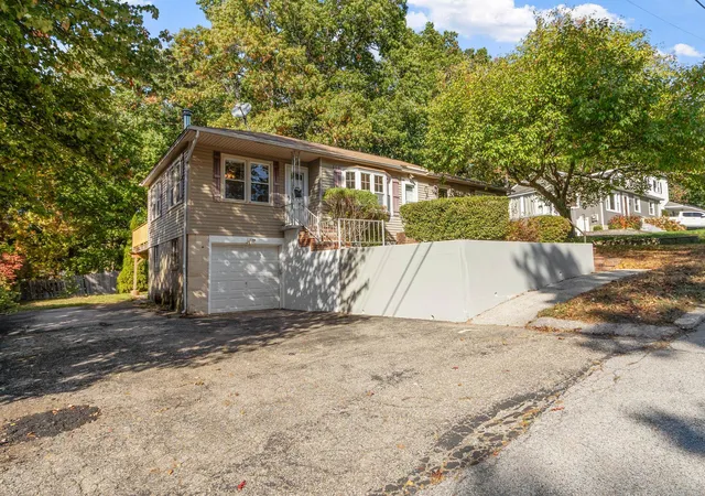 Photo 3 of Single family home for sale at 60 Constant St, Manchester, NH 03103 | MLS# 5113477 | Listing updated on 2026-10-28
