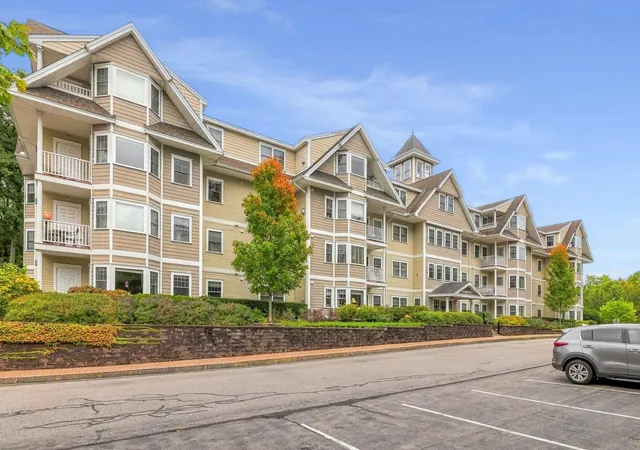 Condo for sale at 4 Sterling Hl Ln #423, Exeter, NH 03833 | MLS# 5113480