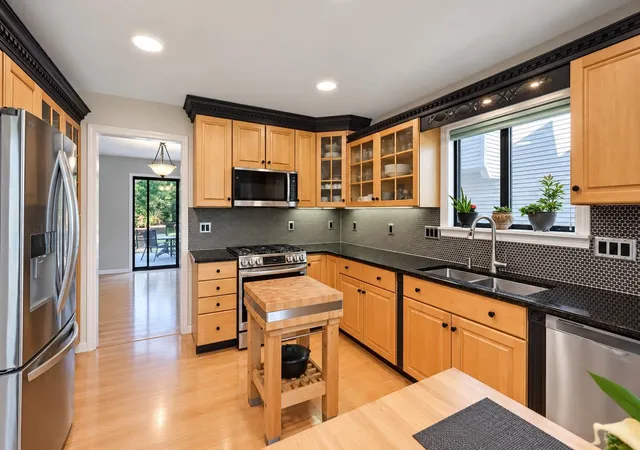 Photo 3 of Townhouse for sale at 5 Lexington Green St, South Burlington, VT 05403 | MLS# 5113507 | Listing updated on 2026-10-11