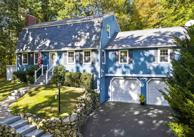 Photo 1 of Single family home for sale at 14 Corduroy Rd, Amherst, NH 03031 | MLS# 5113522 | Listing updated on 2026-10-19