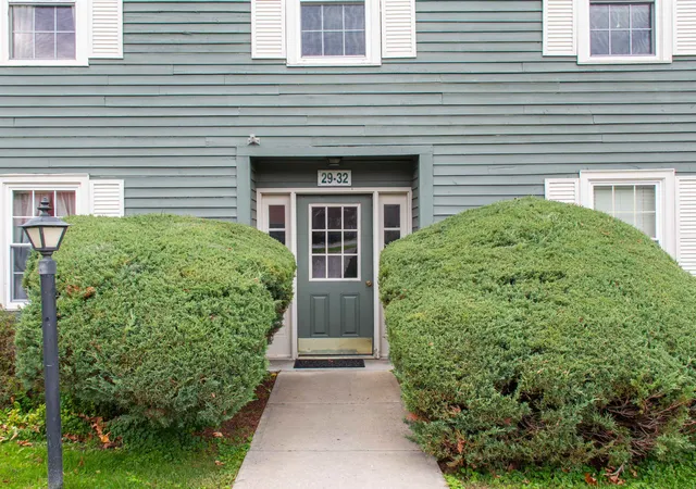 Photo 2 of Condo for sale at 29 Twin Oaks Ter, South Burlington, VT 05403 | MLS# 5113554 | Listing updated on 2026-10-09