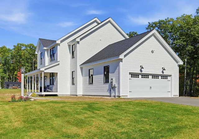 Photo 2 of Sale Pending at 33 Daniel Rd, Derry, NH 03038 | MLS# 5113605 | Listing updated on 2026-10-12