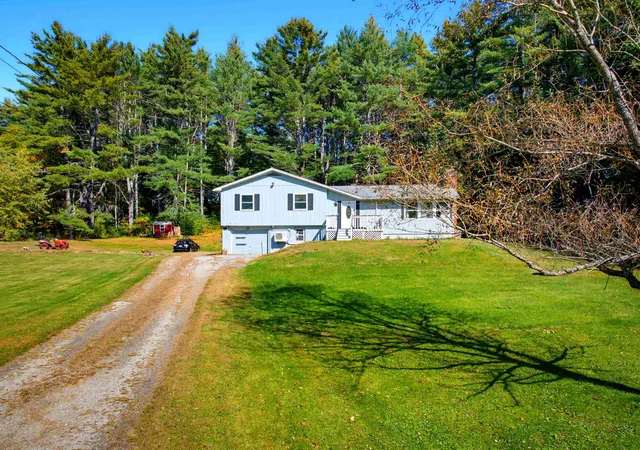 Single family home for sale at 204 High St, Boscawen, NH 03303 | MLS# 5113621