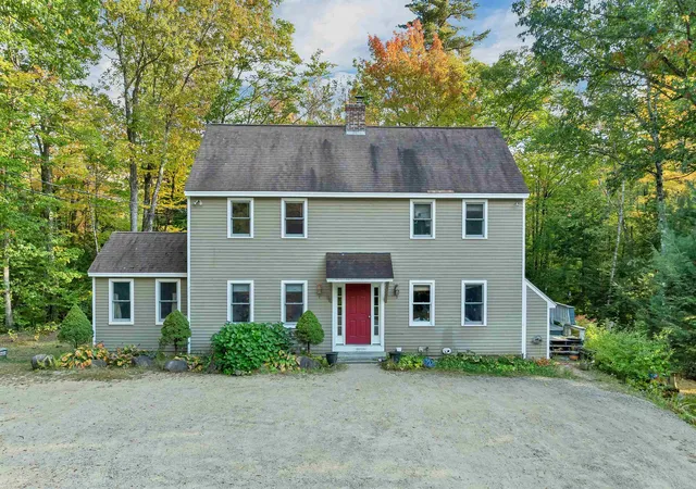Photo 1 of Townhouse for sale at 4 Pumpkin Holw Ln, Intervale, NH 03845 | MLS# 5113681 | Listing updated on 2026-10-15