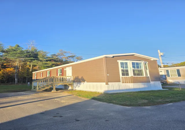 Photo 1 of Manufactured home for sale at 12 Elizabeth Dr, Boscawen, NH 03303 | MLS# 5113900 | Listing updated on 2026-10-12