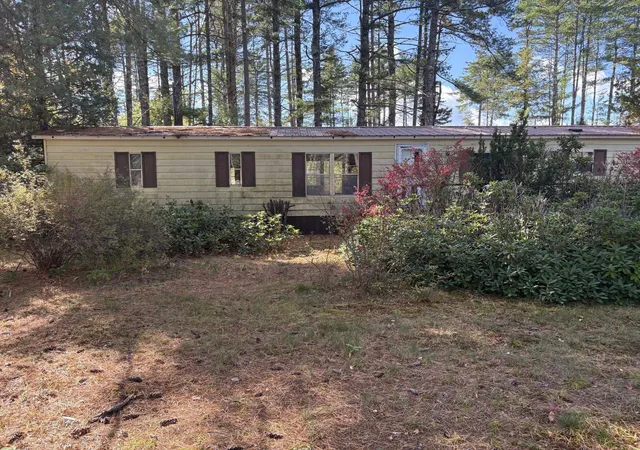 Photo 1 of Single family home for sale at 3 Leisure Dr, Ossipee, NH 03864 | MLS# 5113911 | Listing updated on 2026-10-28