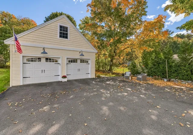 Photo 1 of Single family home for sale at 394 Wallis Rd, Rye, NH 03870 | MLS# 5113914 | Listing updated on 2026-10-20