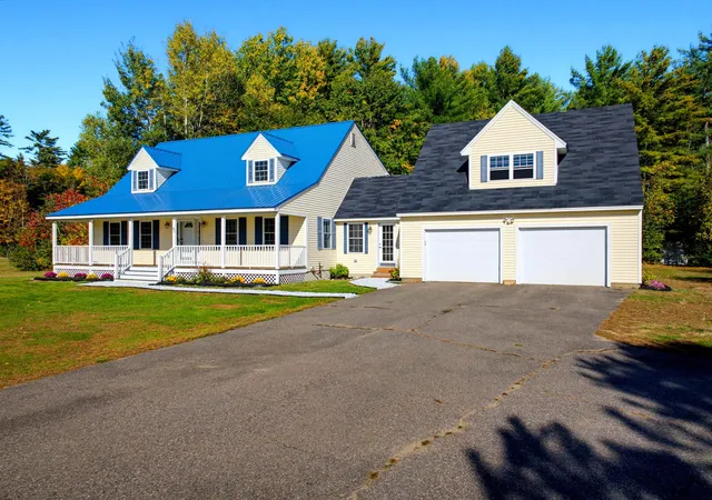 Photo 1 of Single family home for sale at 41 Ferrin St, Hill, NH 03243 | MLS# 5113920 | Listing updated on 2026-10-12