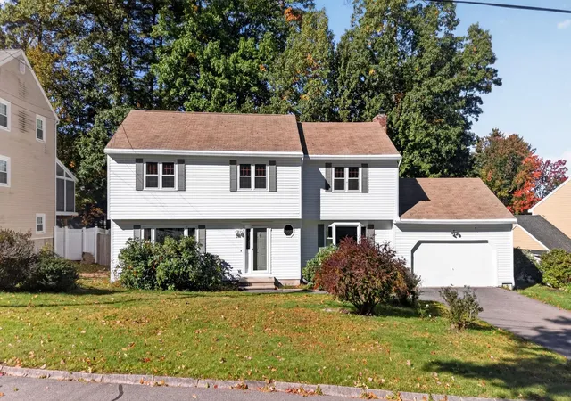 Single family home for sale at 21 Clearview Dr, Nashua, NH 03062 | MLS# 5113928