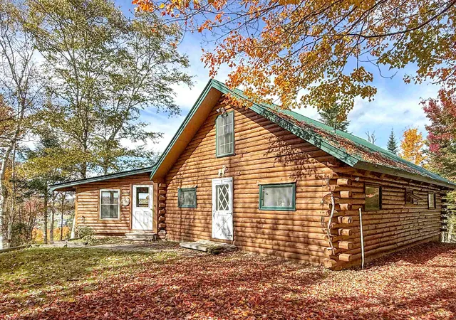Photo 1 of Single family home for sale at 70 Burns Rd, Pittsburg, NH 03592 | MLS# 5113959 | Listing updated on 2026-10-23