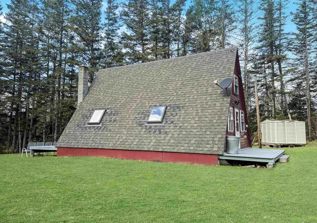 Photo 2 of Single family home for sale at 27 Bascom Hl Rd, Colebrook, NH 03576 | MLS# 5113964 | Listing updated on 2026-10-23