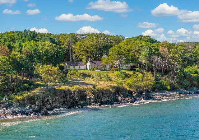 Photo 1 of Single family home for sale at 4 Ice House Point, York, ME 03909 | MLS# 5113975 | Listing updated on 2026-10-13