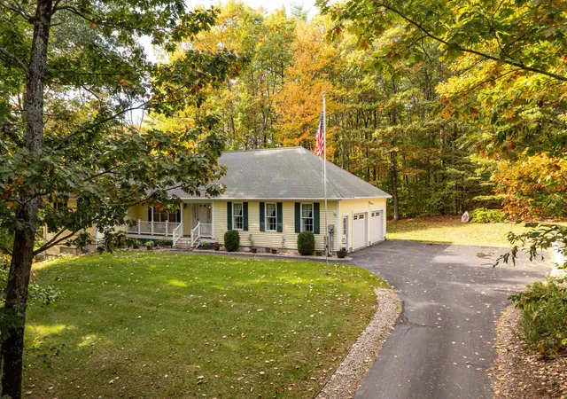 Photo 2 of Sale Pending at 231 Lowell St, Rochester, NH 03867 | MLS# 5113987 | Listing updated on 2026-10-20