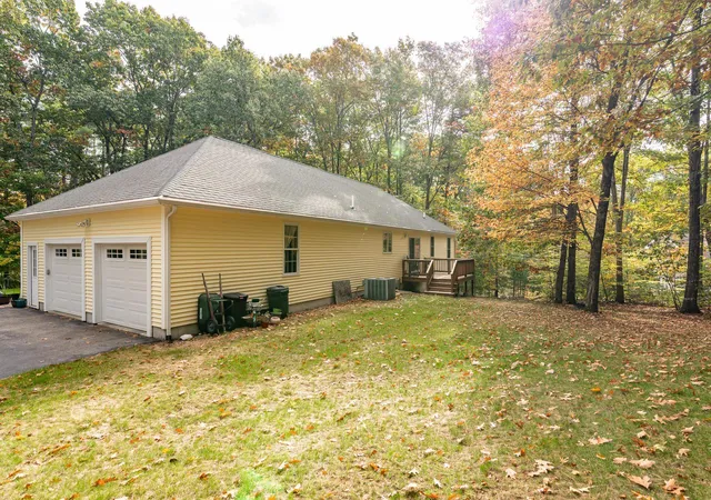 Photo 4 of Sale Pending at 231 Lowell St, Rochester, NH 03867 | MLS# 5113987 | Listing updated on 2026-10-20