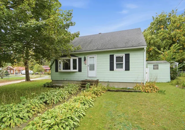 Single family home for sale at 88 Dunbar St, Manchester, NH 03103 | MLS# 5113988