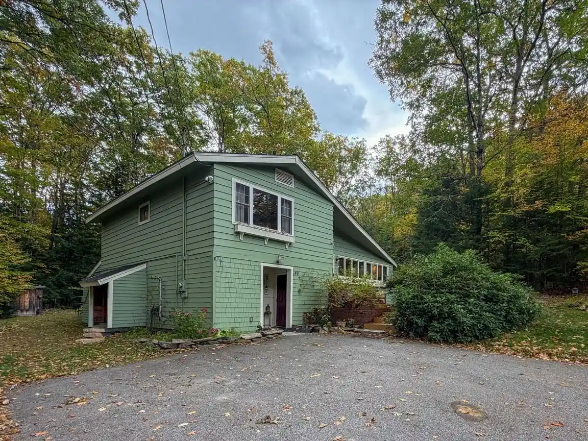 Photo 1 of Single family home for sale at 149 Thurlow St, Plymouth, NH 03264 | MLS# 5114004 | Listing updated on 2026-10-29