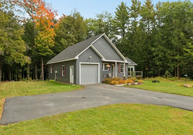 Photo 3 of Single family home for sale at 16 Lucinda Cir Way, Newport, NH 03773 | MLS# 5114011 | Listing updated on 2026-10-17