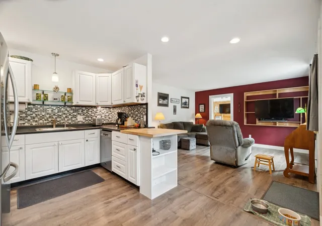 Photo 3 of Single family home for sale at 16 Lucinda Cir Way, Newport, NH 03773 | MLS# 5114011 | Listing updated on 2026-10-17