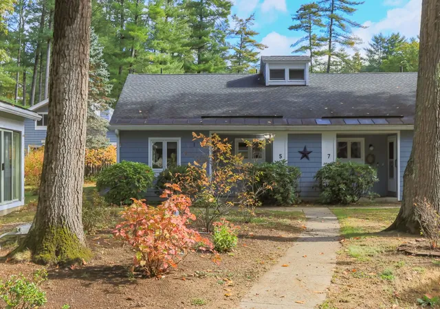 Photo 2 of Townhouse for sale at 5 Piscataqua Rd, Concord, NH 03301 | MLS# 5114045 | Listing updated on 2026-10-13
