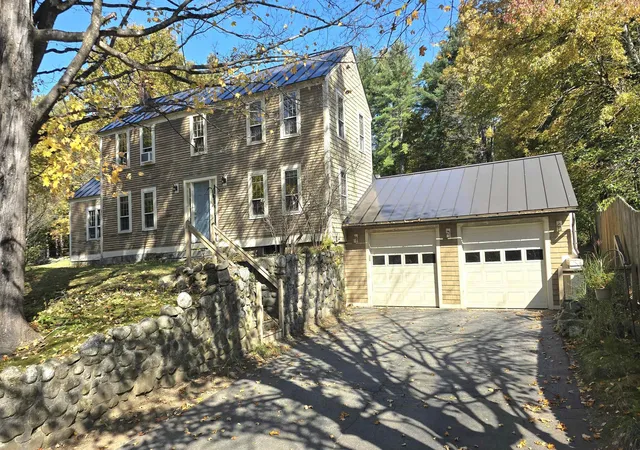 Photo 1 of Single family home for sale at 875 Farrington Cor Rd, Contoocook, NH 03229 | MLS# 5114051 | Listing updated on 2026-10-14
