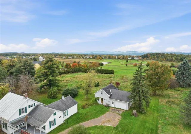 Photo 2 of Single family home for sale at 1225 Dorset St, South Burlington, VT 05403 | MLS# 5114055 | Listing updated on 2026-10-13