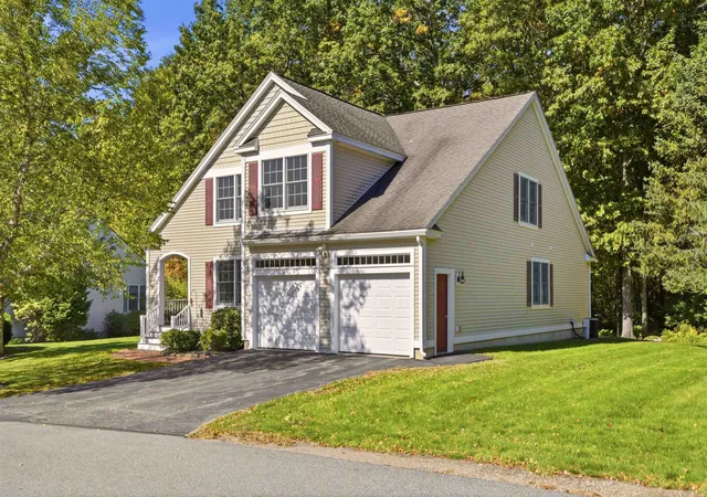 Photo 3 of Sale Pending at 10 Cortland Ave, Stratham, NH 03885 | MLS# 5114056 | Listing updated on 2026-10-16