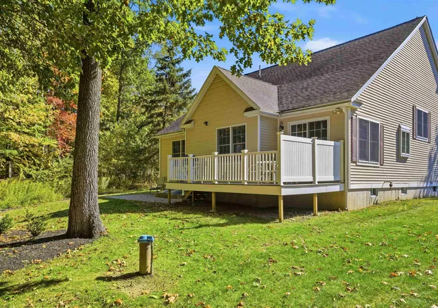 Photo 4 of Sale Pending at 10 Cortland Ave, Stratham, NH 03885 | MLS# 5114056 | Listing updated on 2026-10-16