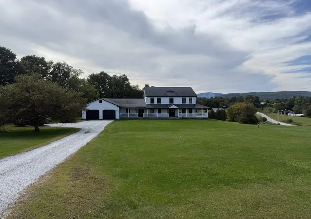 Photo 1 of Single family home for sale at 969 Post Rd, Rutland, VT 05701 | MLS# 5114072 | Listing updated on 2026-10-13