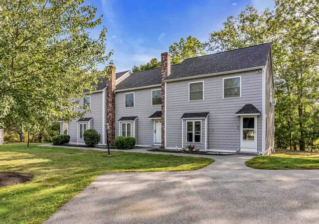 Townhouse for sale at 27 Downing Ct #27, Exeter, NH 03833 | MLS# 5114123
