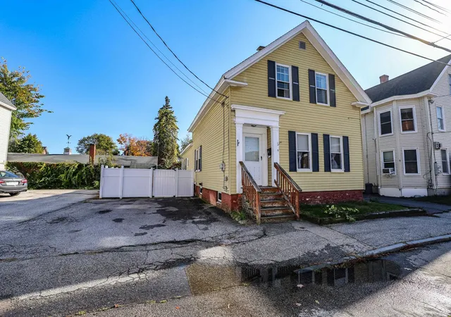 Single family home for sale at 9 Concord St, Concord, NH 03301 | MLS# 5114146