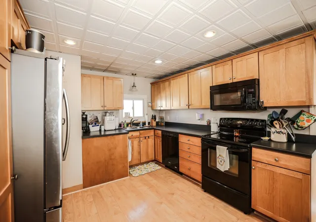 Photo 1 of Single family home for sale at 9 Concord St, Concord, NH 03301 | MLS# 5114146 | Listing updated on 2026-10-17
