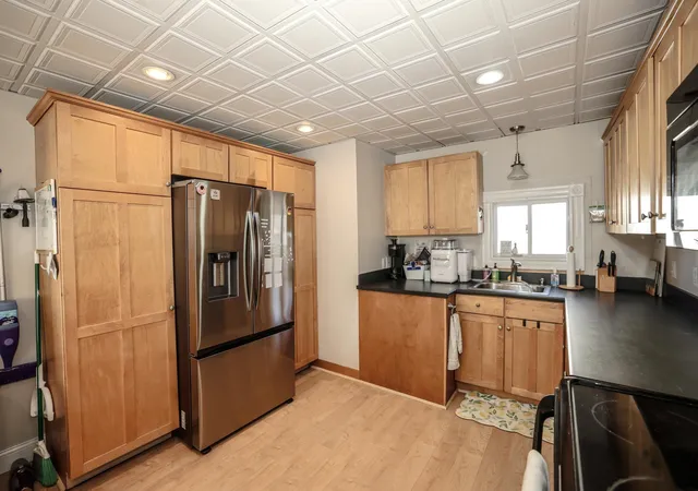 Photo 3 of Single family home for sale at 9 Concord St, Concord, NH 03301 | MLS# 5114146 | Listing updated on 2026-10-17