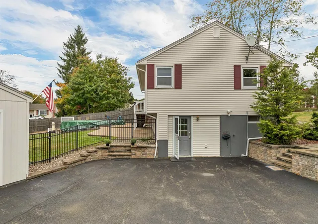 Single family home for sale at 18 E Derry Rd, Derry, NH 03038 | MLS# 5114150 | Listing updated on 2026-10-15
