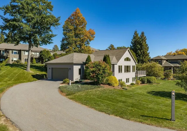 Photo 1 of Condo for sale at 237 Cushing Rd, Newmarket, NH 03857 | MLS# 5114165 | Listing updated on 2026-10-22