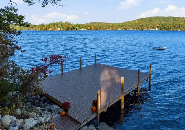 Photo 1 of Single family home for sale at 5 Loon Cvs Rd, Alton Bay, NH 03810 | MLS# 5114166 | Listing updated on 2026-10-15
