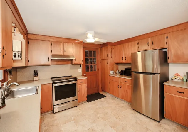 Photo 2 of Single family home for sale at 25 George St, Milford, NH 03055 | MLS# 5114178 | Listing updated on 2026-10-20